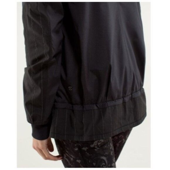Lululemon Run: Bandit Jacket Reflective Black Size 4 - Picture 2 of 13